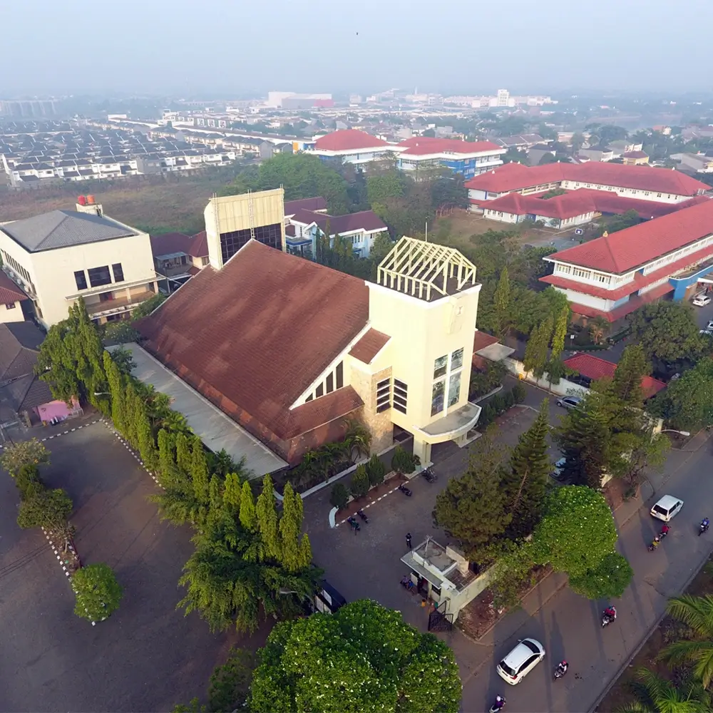 Gereja St. Odilia tampak dari atas